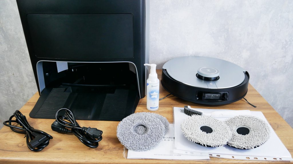 „Ecovacs Deebot X1 Omni“ pakuotės turinys