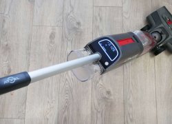 „Atvel F16 Ultimate“: belaidis dulkių siurblys su savaiminio valymo ir džiovinimo ritinėliais funkcija