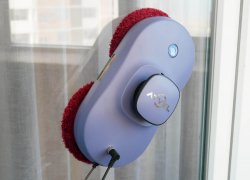 „Atvel Zorro Z6“: stilingas ir nebrangus langų valymo robotas