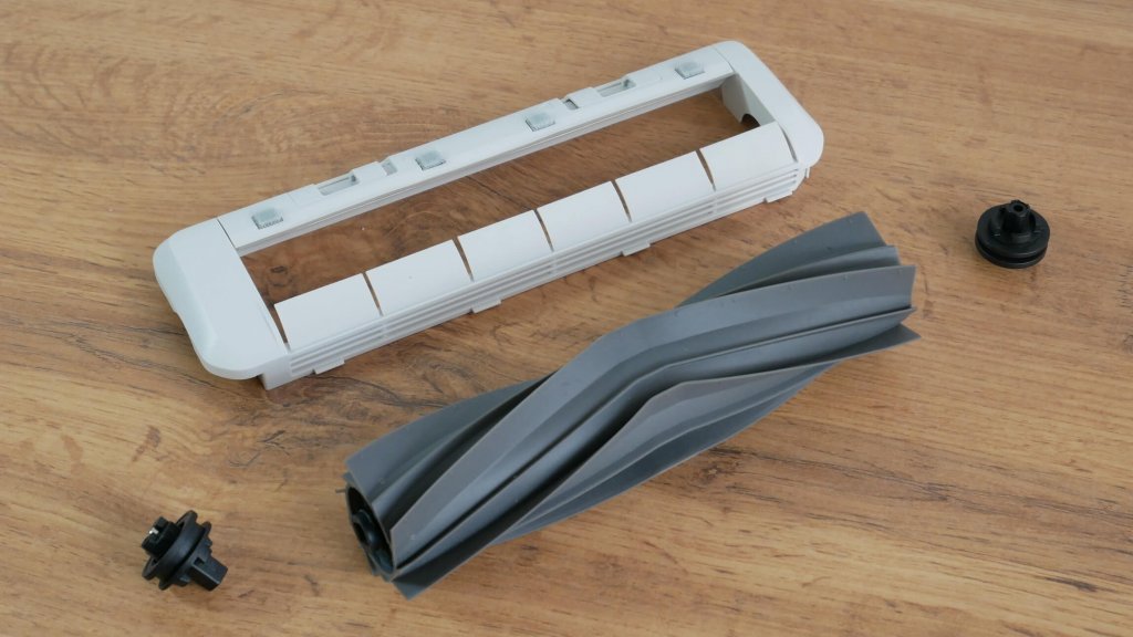 Dreame Bot L10 Ultra: centrinis šepetys