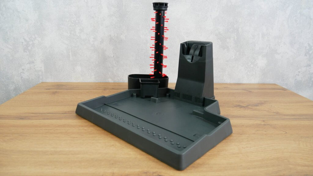 REDMOND RV-UR368: Įkrovimo ir savaiminio valymo bazė