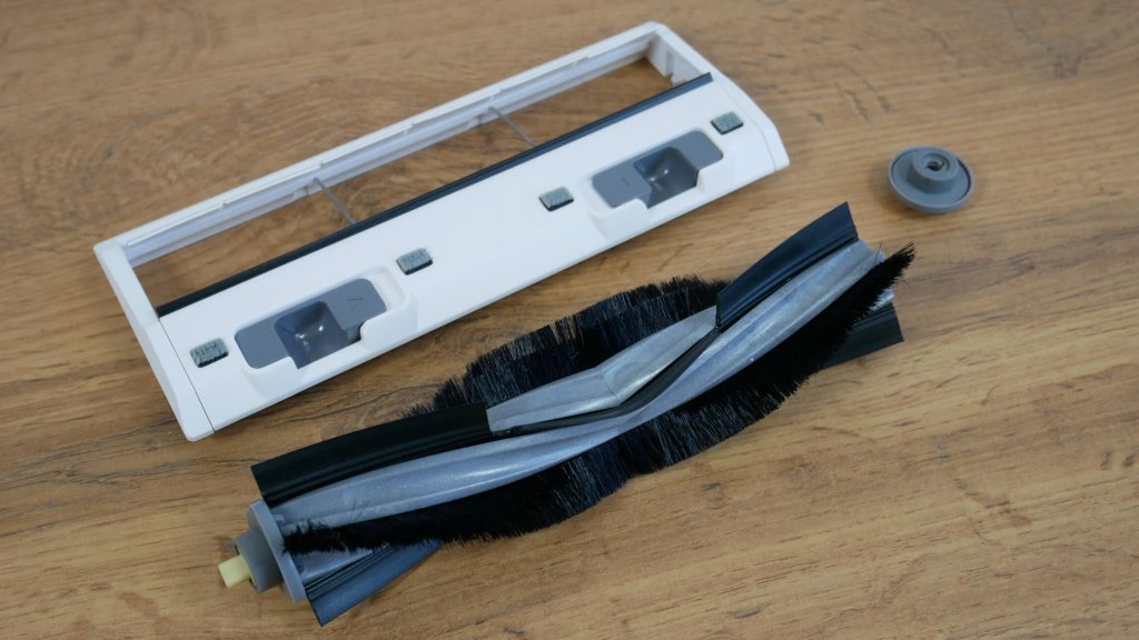 „Ecovacs Deebot T20 Pro“: centrinis šepetys