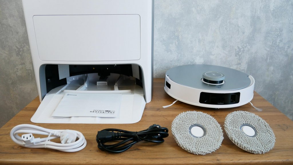 „Ecovacs Deebot T20 Pro“: kas yra dėžutėje