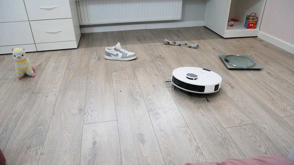 Midea M9: objekto identifikavimas