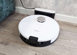 MIDEA M9: didelės galios, 3D jutikliai, pakelia audinius nuo kilimų