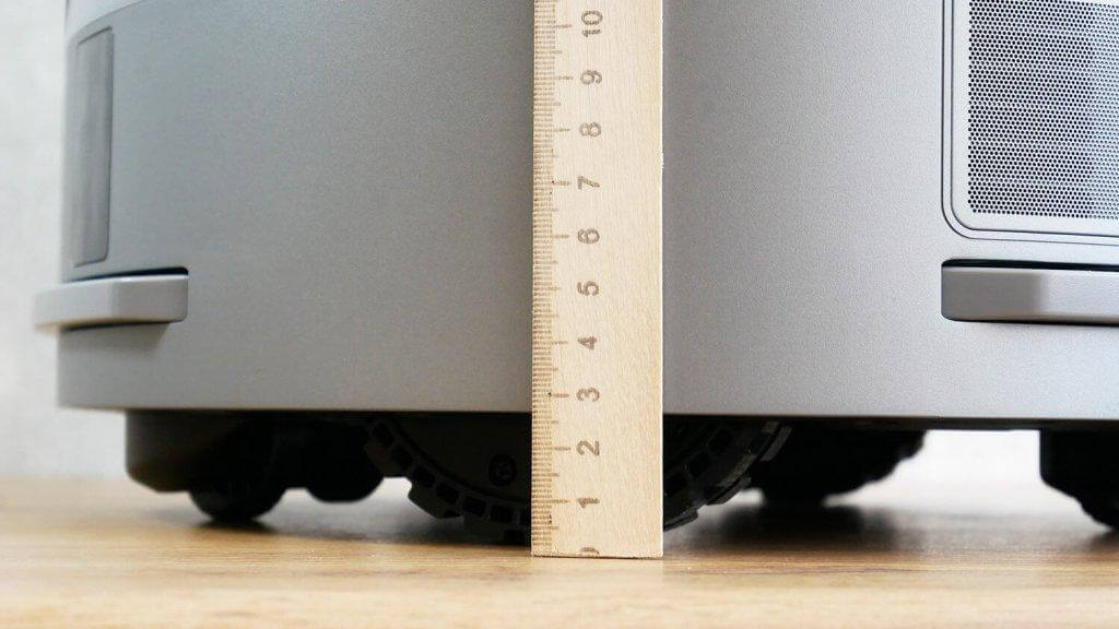 ECOVACS AIRBOT Z1: atstumas tarp kūno ir grindų