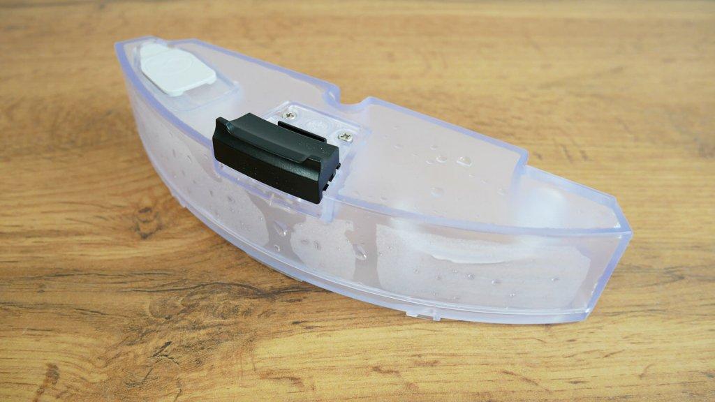 „Roborock S8 Plus“: vandens bakas