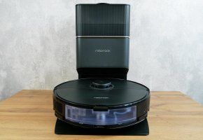 „Roborock S8 Plus“: savaiminis valymas, objektų atpažinimas, du šepečiai ir valytuvo pakėlimas