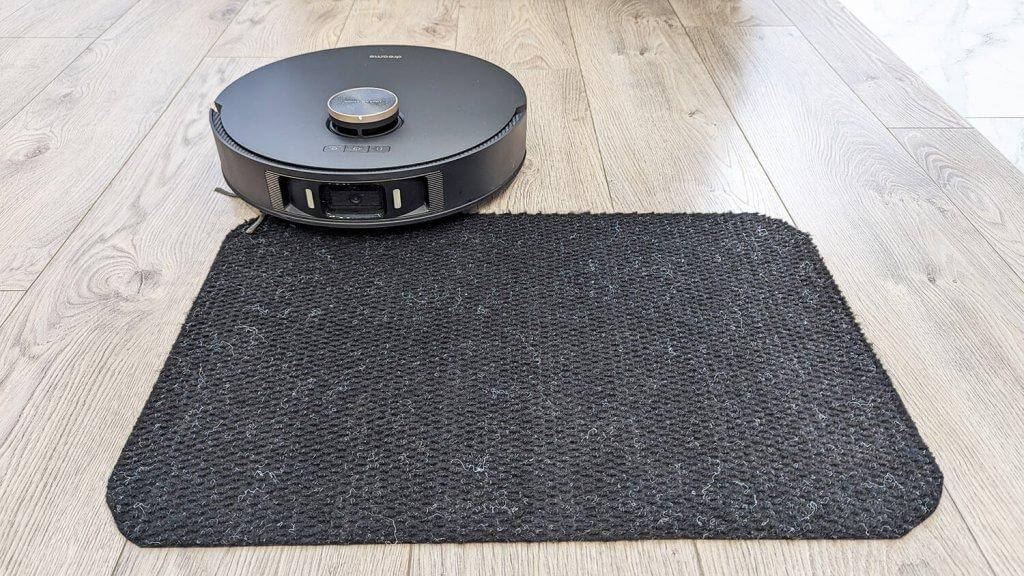 Važiavimas juodais paviršiais