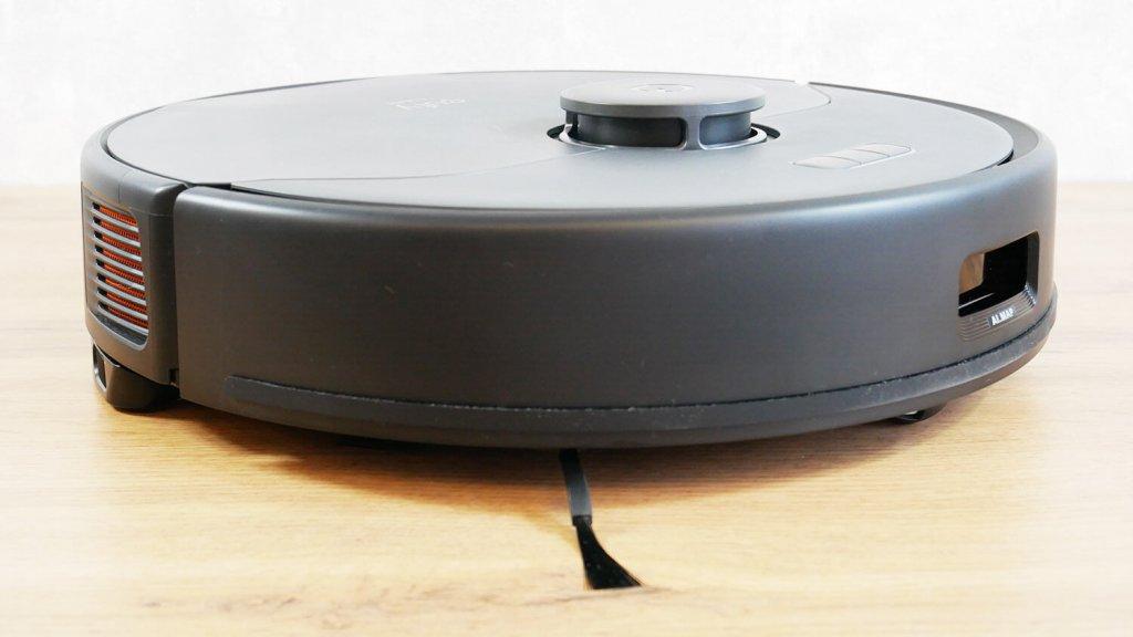 „Eufy Clean X8 Pro“: vaizdas iš šono