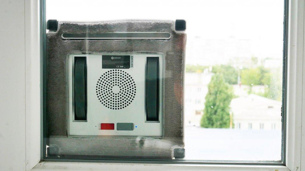 Neatsvor W10: Langų valymas kampe