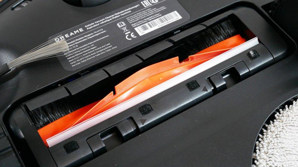 Dreame Bot L30 Ultra: šerių ir žiedlapių šepetys