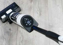 „Liectroux i7 Pro“: šlapias vertikalus dulkių siurblys su ritininio džiovinimo funkcija