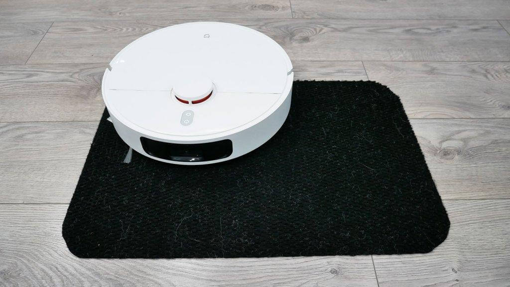 „Xiaomi MIJIA Omni 2“: važiavimas juodais paviršiais