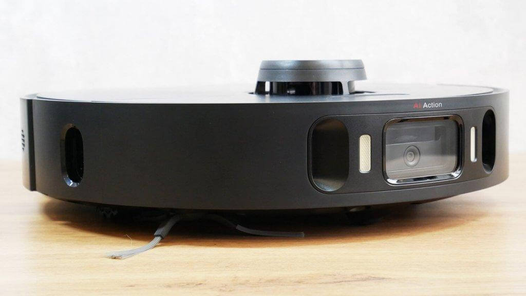 „Dreame Bot X30 Pro“: vaizdas iš šono