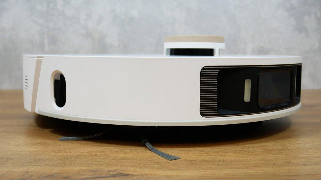 „Dreame Bot L20 Ultra Complete“: vaizdas iš šono
