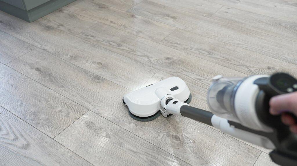 „Clever&Clean HV-550 Pro“: šlapias valymas