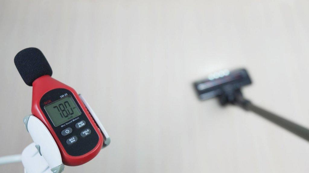 Miko V15: Triukšmo lygis