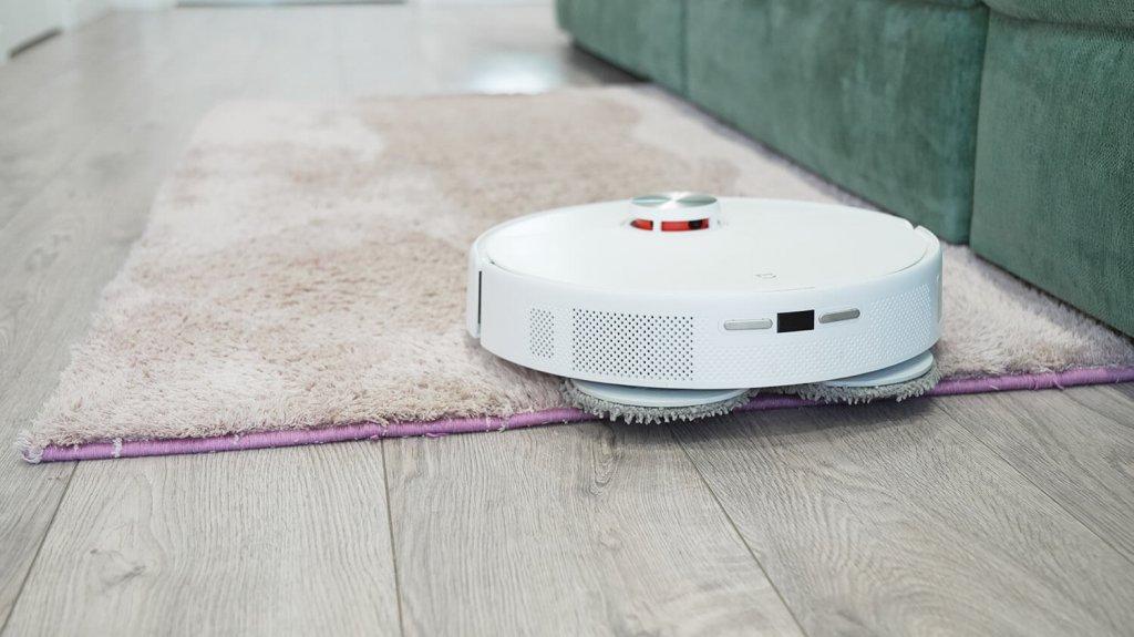 „Xiaomi Mijia M30 Pro“: važiavimas ant kilimo su pakeltomis servetėlėmis