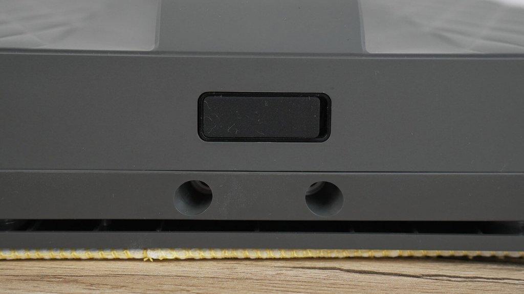 Robotas langų valytuvas su kvadratine purškimo šluoste