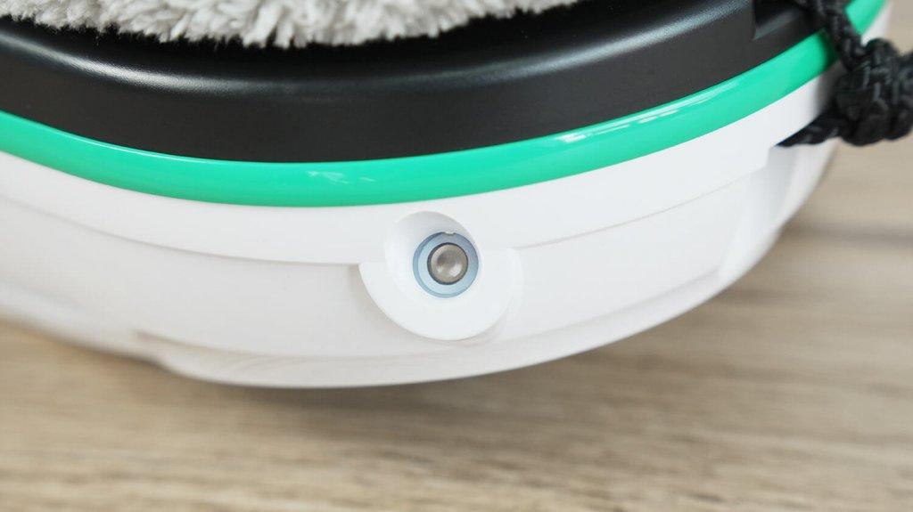 Robotas langų valytuvas su apvaliomis šluostėmis ir vandens purškikliu