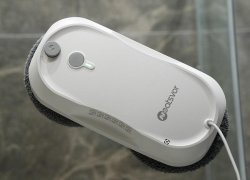 „Neatsvor W5“: įperkamas robotas langų valytuvas su dviguba vandens purškimo funkcija