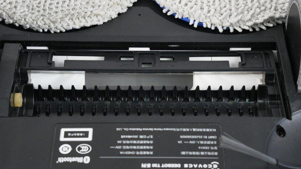 „Ecovacs Deebot T30 PRO“: plaukų iššukavimo šukos