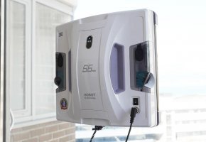 „Hobot S6 PRO“: robotinis langų valytuvas su dviem vibruojančiais šluostėmis ir dvigubu vandens purškikliu