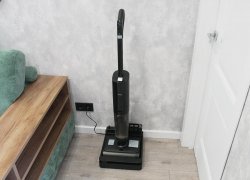 REMEZ IQSelf+: vertikalus dulkių siurblys su dviem voleliais ir išmaniaisiais režimais