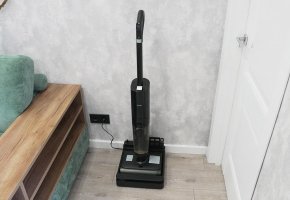 REMEZ IQSelf+: una aspiradora vertical de doble rodillo con modos INTELIGENTES