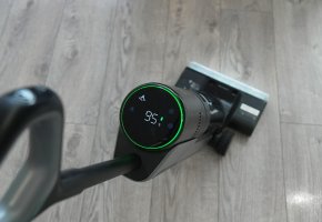 „Dreame H13 Pro“: apšviesta valymo zona, savaime išsivalantis volelis su karštu vandeniu, 18 000 Pa galia!