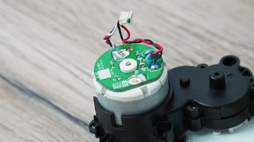 מנוע מברשת צד רובורוק