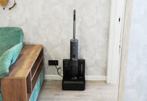 „Deerma DEM-VX900W“: plovimo dulkių siurblys su dviem voleliais ir automatiniu vandens papildymu