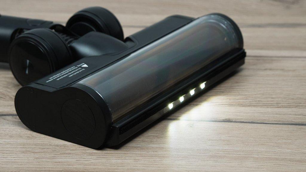 Dreame H14 Dual: Iluminación en la boquilla del suelo
