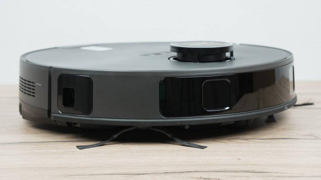 „Midea VCR S10 Plus“: vaizdas iš šono