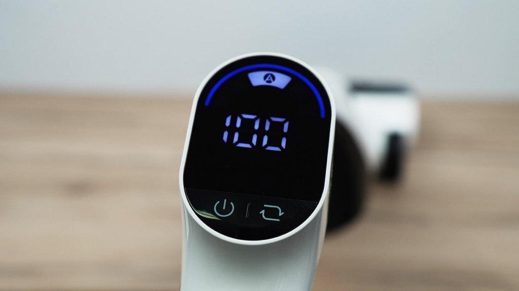 „Roborock Flexi Pro“: ekranas ir valdymo mygtukai