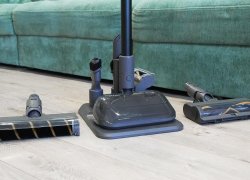 „Dreame R20 Aqua“: atnaujintas aukščiausios klasės dulkių siurblys! Dabar su šluostės antgaliu ir stovu!