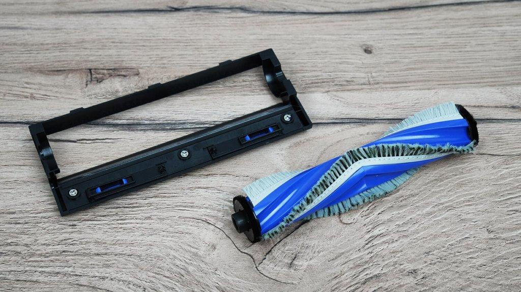 ECOVACS DEEBOT N20 Pro Plus: centrinis šepetys