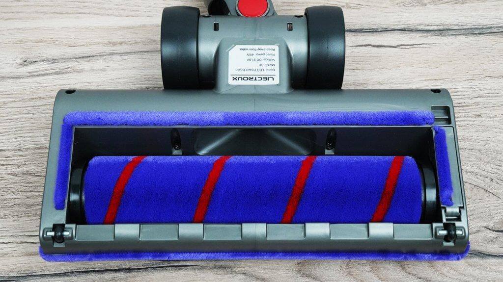 Liectroux i10: Riedučiai