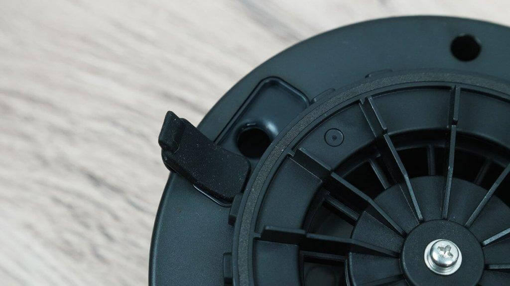 Liectroux YW810: Vandens bakas