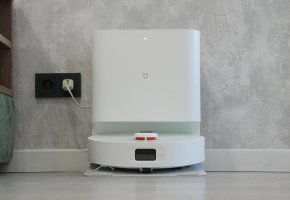 „Xiaomi Mijia H40“: servetėlių plovimas vietoje, turbo šepetys su peiliukais ir objektų vengimas
