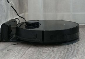 „Midea VCR M7 EVO“: GALINGAS (8000 Pa) ir ĮPERKAMAS robotas dulkių siurblys