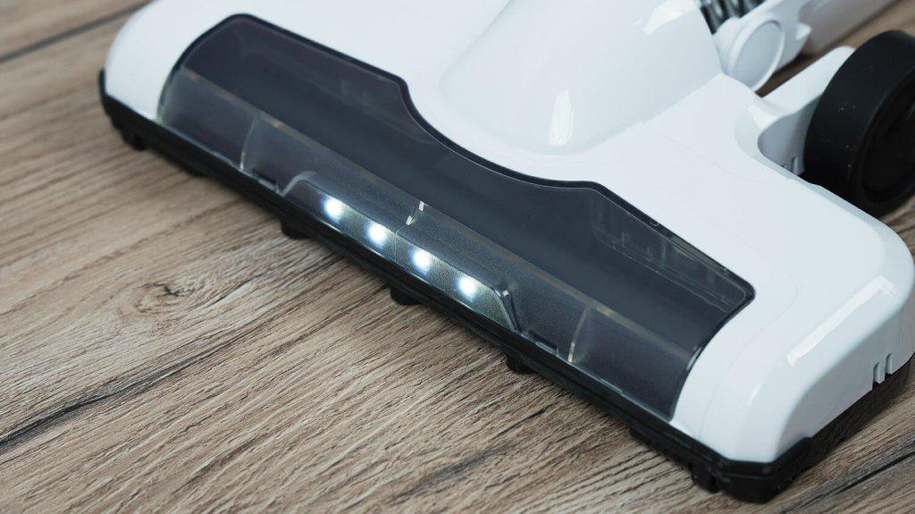 Midea VSS1800: Retroiluminación