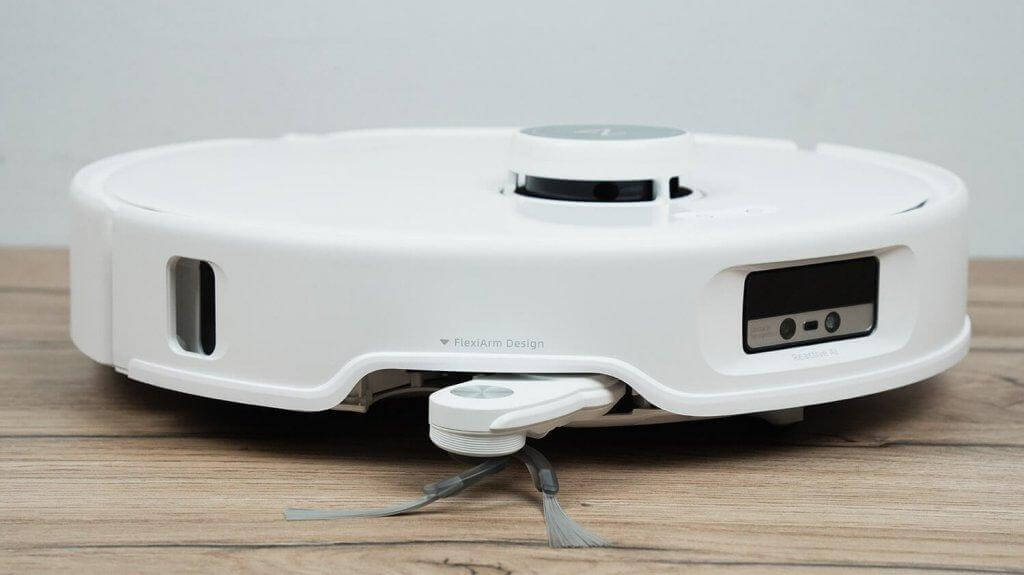 Roborock Qrevo Curv: vaizdas iš šono