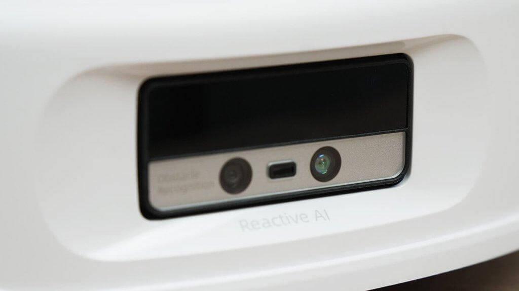 „Roborock Qrevo Curv“: aktyvi kamera