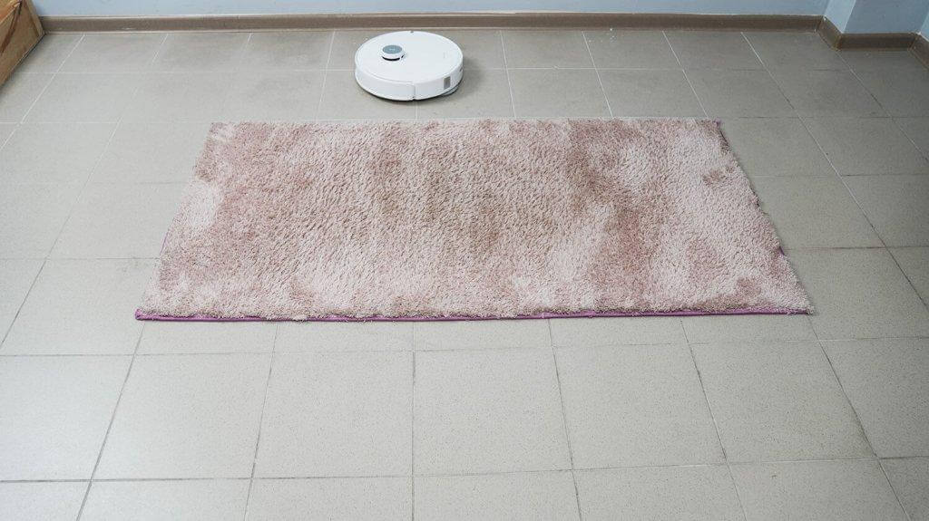 „Roborock Qrevo Curv“: šlapias valymas ir kilimai