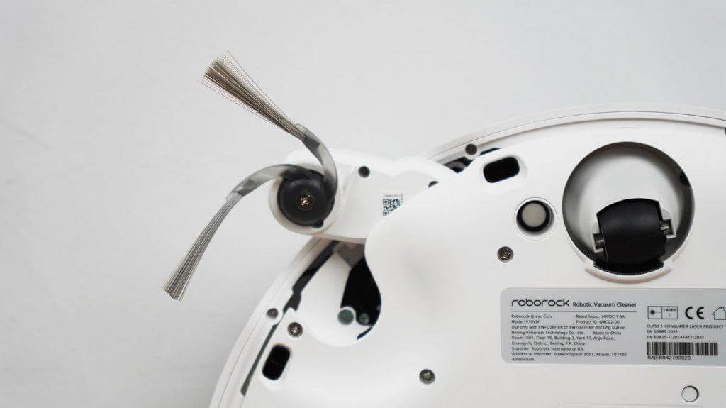 Roborock Qrevo Curv: ištraukiamas šoninis šepetys