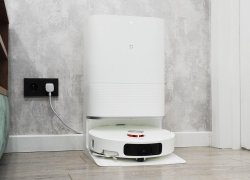 „Xiaomi Mijia M40“: ištraukiamas šoninis šepetys, 12 000 Pa, turbo šepetys su peiliukais, „viskas viename“ stotelė!