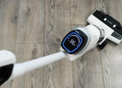 „Dreame Trouver K10 Pro“: skalauja nuo kraštų, dezinfekuoja vandenį ir aptinka nešvarumus