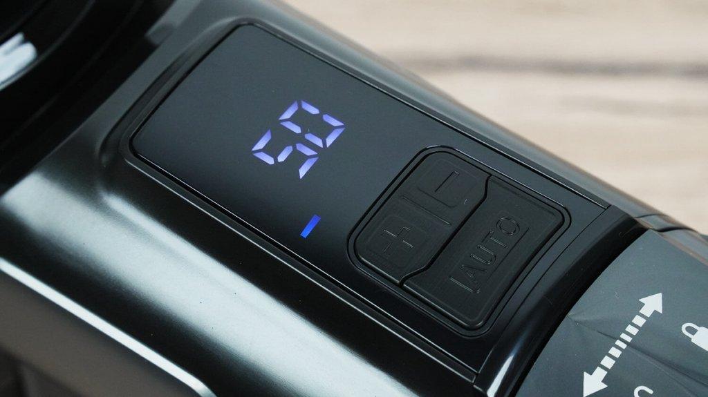 „Redkey F10 Pro“: ekranas ir valdymo skydelis